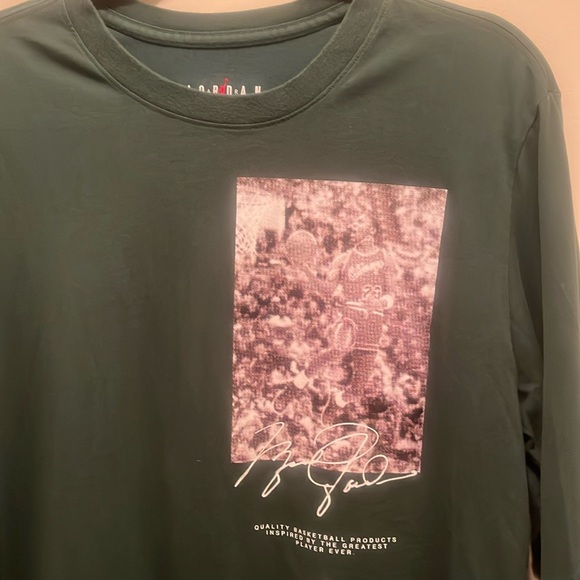 Rare Jordan Long Sleeve T-shirt with MJ’s Dunking Photo, Signature & Message - Picture 2 of 8